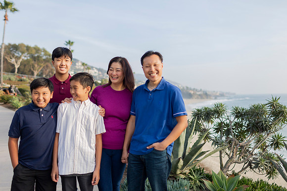 Lu_Family_LagunaBeachCa_2024-8