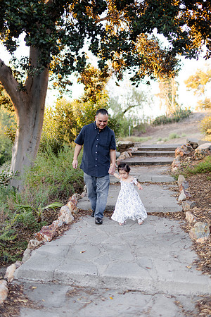 Linda_Vat_Family_Fullerton_2025-54