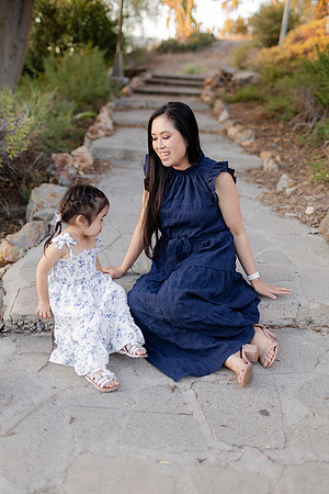 Linda_Vat_Family_Fullerton_2025-57