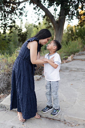 Linda_Vat_Family_Fullerton_2025-66