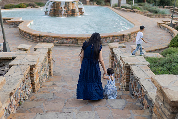 Linda_Vat_Family_Fullerton_2025-69