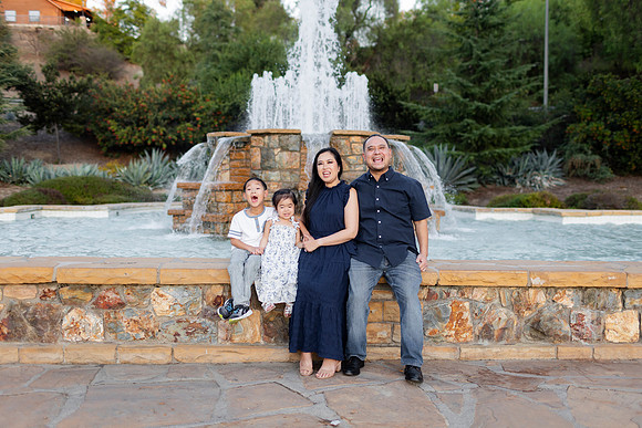 Linda_Vat_Family_Fullerton_2025-93