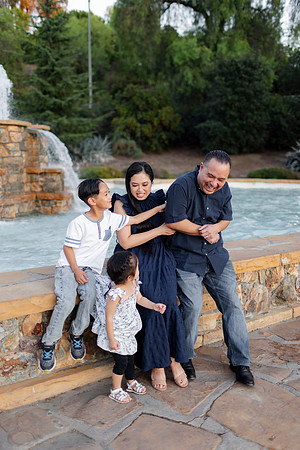 Linda_Vat_Family_Fullerton_2025-99