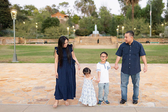 Linda_Vat_Family_Fullerton_2025-128