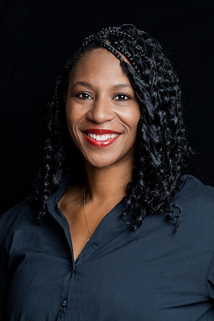 Esther_Experience_StudioHeadshots_2022-19