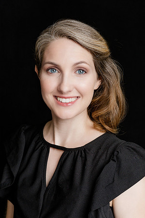 Esther_Experience_StudioHeadshots_2022-16