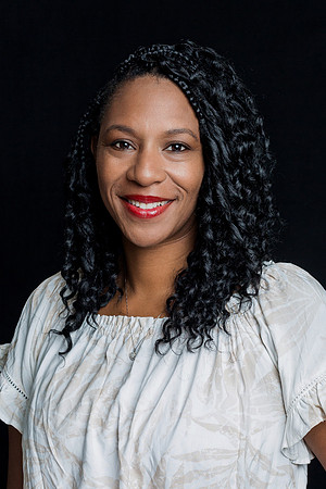 Esther_Experience_StudioHeadshots_2022-17