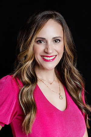 Esther_Experience_StudioHeadshots_2022-14