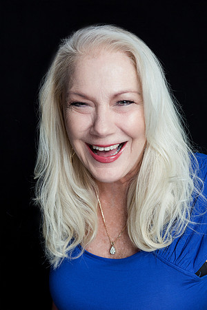 Esther_Experience_StudioHeadshots_2022-1