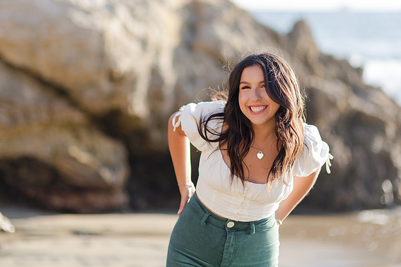 Marisa_Adao_Grad_2022-24