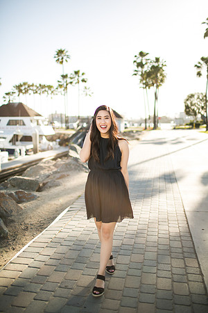 Elizabeth_Nguyen_Grad_CSULB_2016-4