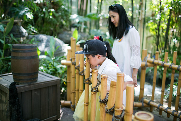 Chi_Chau_Family_Disney_2016-71