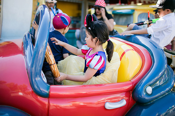 Chi_Chau_Family_Disney_2016-87