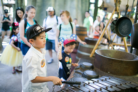 Chi_Chau_Family_Disney_2016-67