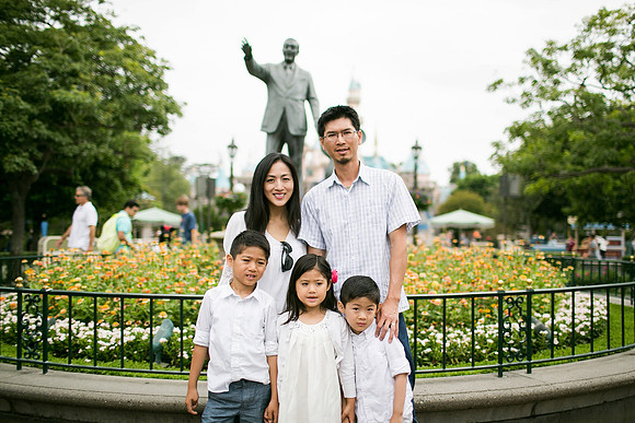Chi_Chau_Family_Disney_2016-19