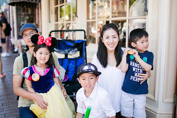 Chi_Chau_Family_Disney_2016-52