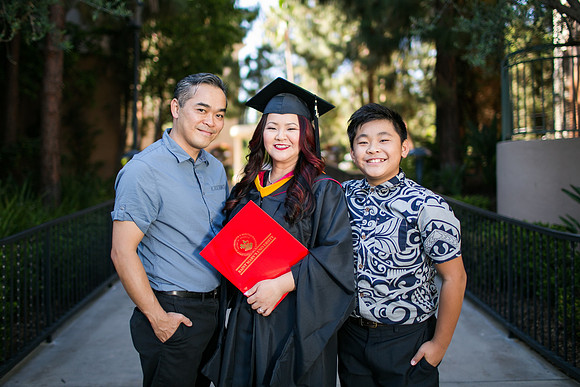 Monica_Grad_Phong_Lo_Family_2016-43