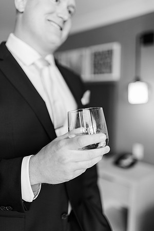 Naugle_Wedding_WaterfrontHotel_4.2.2022_GettingReady-87