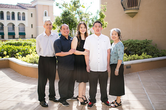 Monica_Grad_Phong_Lo_Family_2016-96