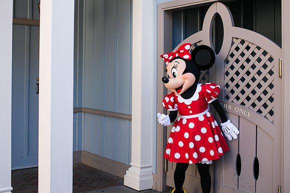 Thang_Family_Disney_2017-24