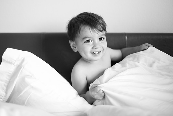 Noah_Basen_and_Family_2018_BW-16