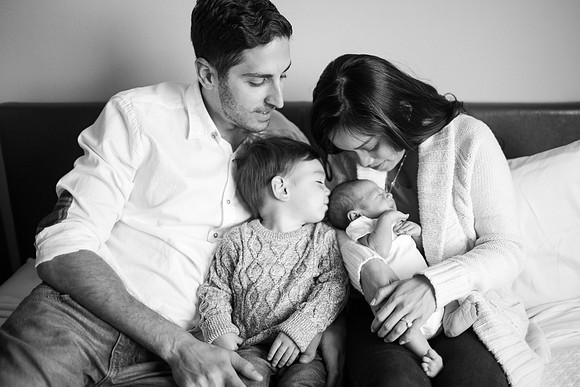 Noah_Basen_and_Family_2018_BW-19