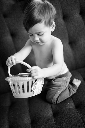 Noah_Basen_and_Family_2018_BW-32