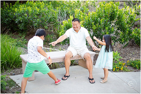CHRISTINA_CHO_PHOTOGRAPHY_NEWPORT_BEACH_FAMILY_SESSION_GREEN_STYLE_0033