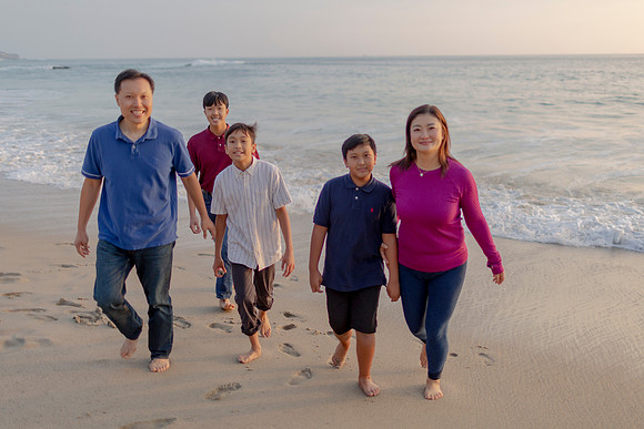 Lu_Family_LagunaBeachCa_2024-139-1