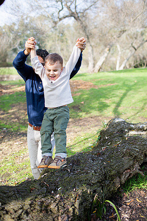 Serna_Family_2021_-359323