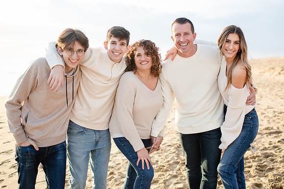 Pedro_Suzette_Family_Newport_2021-8