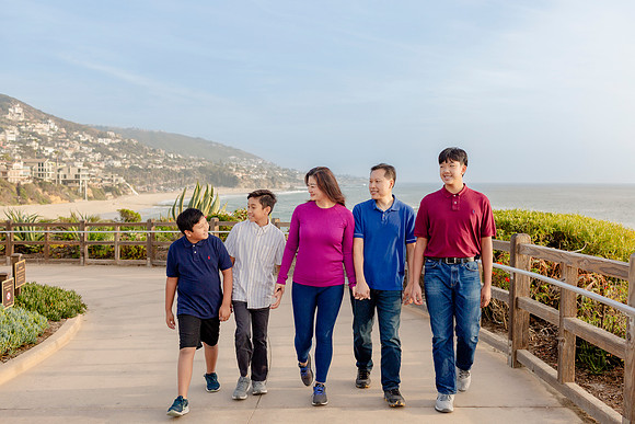 Lu_Family_LagunaBeachCa_2024-17