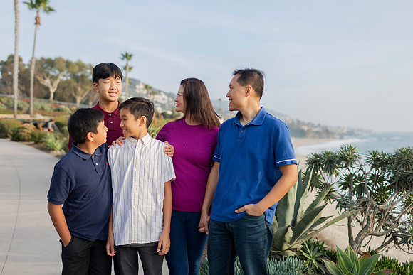 Lu_Family_LagunaBeachCa_2024-6
