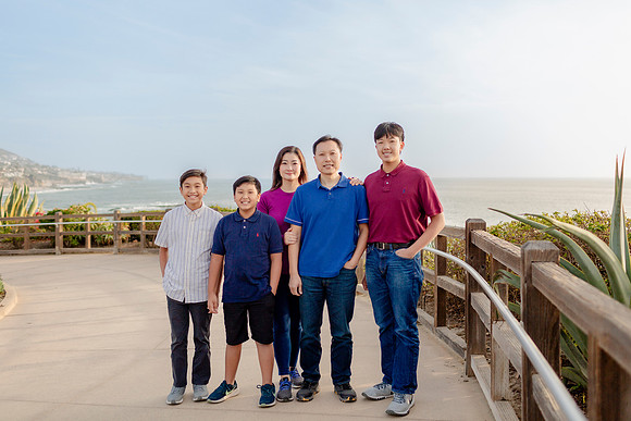 Lu_Family_LagunaBeachCa_2024-12